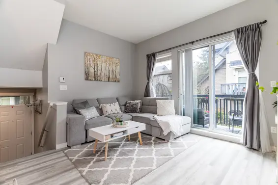 752 Orwell, Living Room  