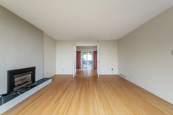 368 Newdale Court, North Vancouver For Sale - image 6