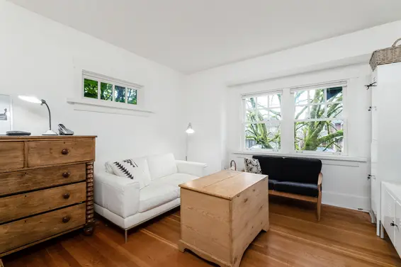 338 East 14th Street, North Vancouver For Sale - image 8