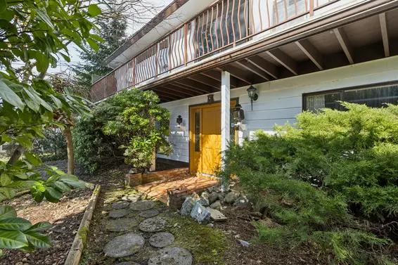 702 Winona Avenue, North Vancouver For Sale - image 37