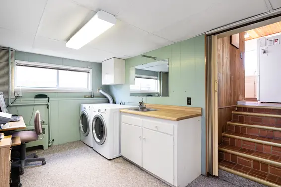 Laundry Room  - 502 East 18th Street, North Vancouver  
