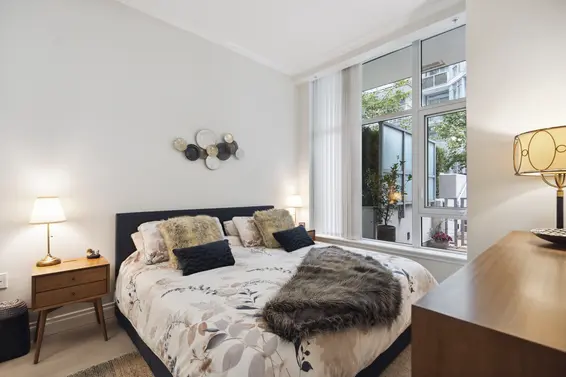 112 185 Victory Ship Way, North Vancouver For Sale - image 12