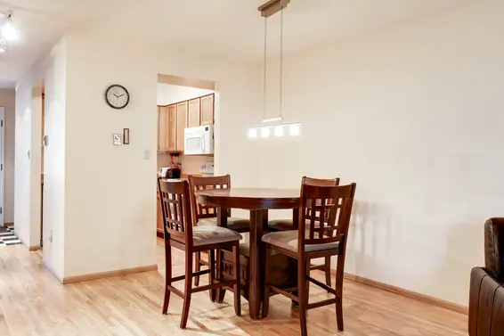 Dining Room - 111-1910 Chesterfield Avenue, North Vancouver  