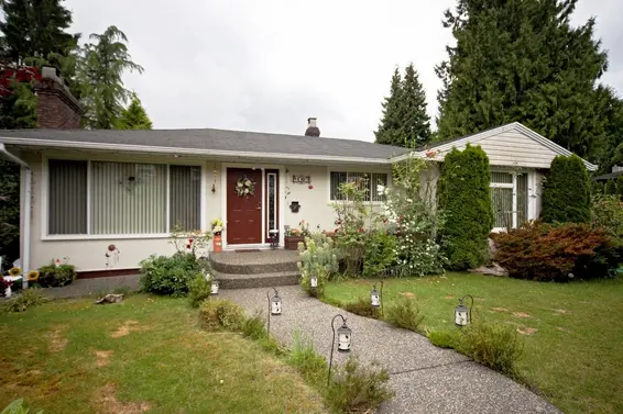 1005 Belmont Avenue, North Vancouver