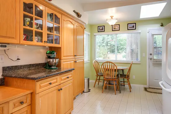 202 West 27th Street, North Vancouver For Sale - image 8