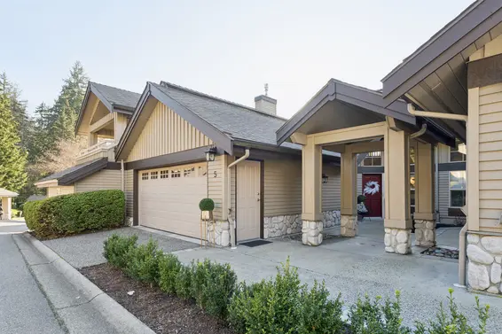 5 1550 Larkhall Crescent, North Vancouver For Sale - image 37