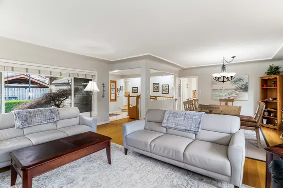 1335 Ridgewood Drive, North Vancouver For Sale - image 9