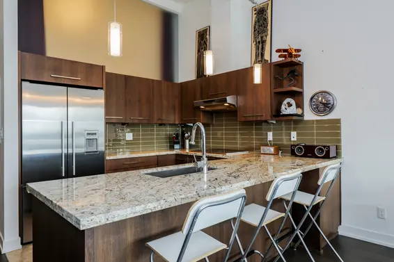 Kitchen | 402 - 650 Evergreen Place  