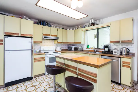 Kitchen 4 - 3639 Campbell Avenue, North Vancouver  