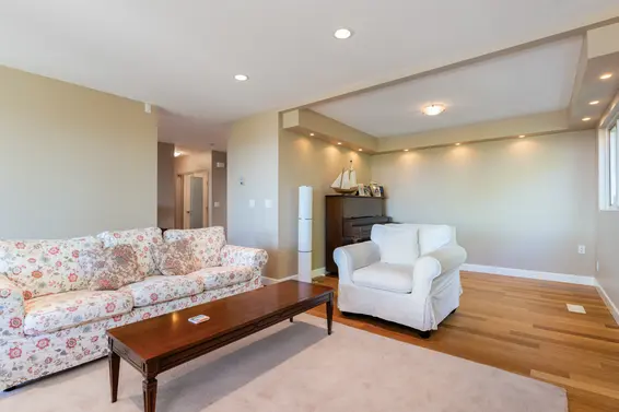 1070 Chamberlain Drive, North Vancouver For Sale - image 26