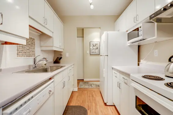 302 330 East 1st Street, North Vancouver For Sale - image 6