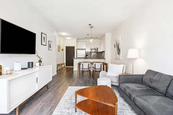 516 2665 Mountain Highway, North Vancouver