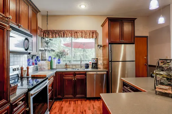 Kitchen - 868 Drayton Street, North Vancouver  