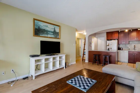 312 236 West 2nd Street, North Vancouver For Sale - image 6