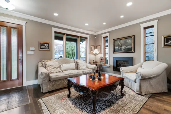 341 East 14th Street, North Vancouver For Sale - image 6
