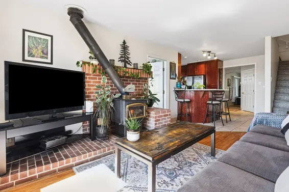 407 East 1st Street, North Vancouver For Sale - image 8