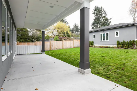 Yard - 528 East 11th Street, North Vancouver  