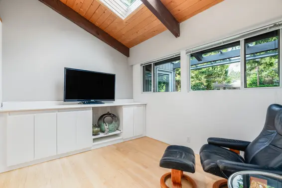 501 West St James Road, North Vancouver For Sale - image 37