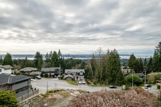 4395 Starlight Way, North Vancouver For Sale - image 37