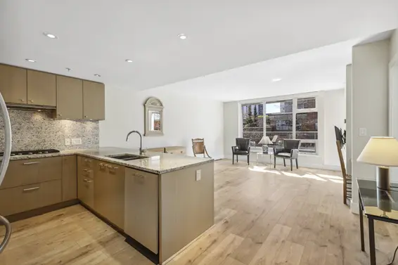 208 150 West 15th Street, North Vancouver For Sale - image 7