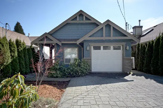 125 East Queens Road, North Vancouver