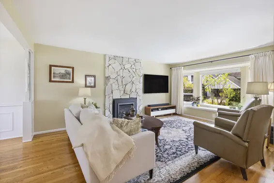 2150 Kirkstone Place, North Vancouver For Sale - image 5