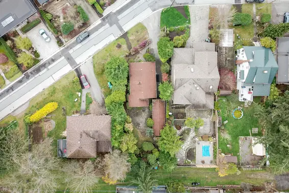 Lot overview - 866 East 10th Street, North Vancouver  