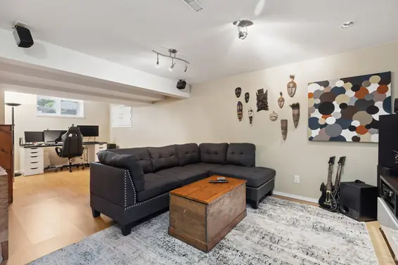 4081 Ruby Avenue, North Vancouver For Sale - image 27