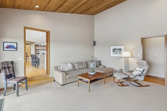 2022 Blairview Avenue, North Vancouver For Sale - image 20