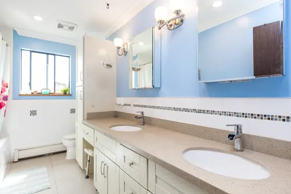 Bathroom - 3639 Campbell Avenue, North Vancouver  