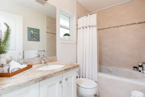 Bathroom - 341 West 14th Street, North Vancouver  