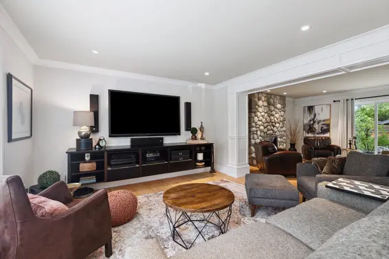 4081 Ruby Avenue, North Vancouver For Sale - image 5