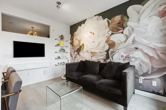 513 733 West 3rd Street, North Vancouver For Sale - image 3