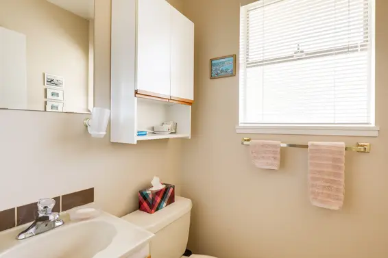 Master Ensuite - 1984 Hyannis Drive, North Vancouver  