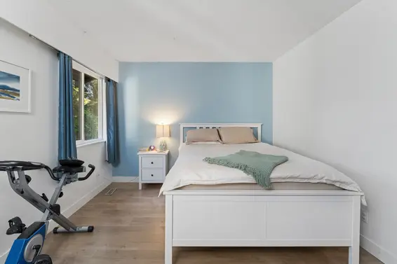 2060 Deep Cove Crescent, North Vancouver For Sale - image 12