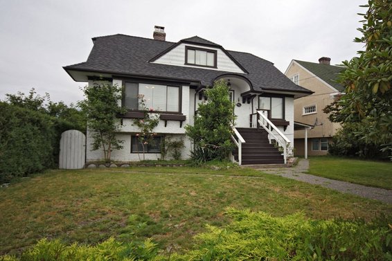 404 East 15th Street, North Vancouver