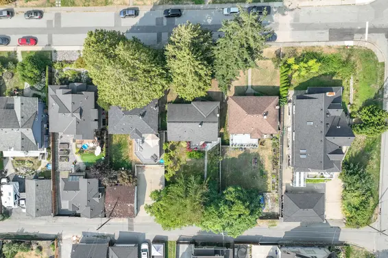 415 West 26th Street, North Vancouver For Sale - image 46