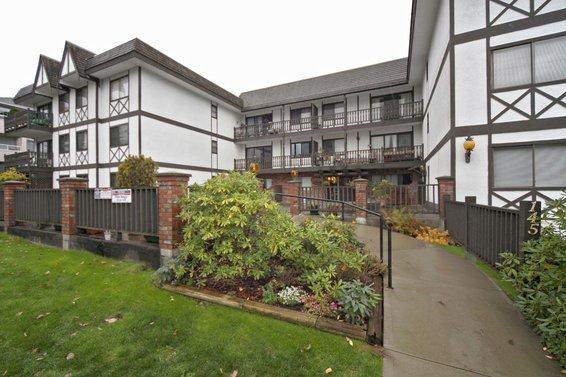 206-145 West 18th Street, North Vancouver