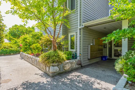 201 1523 Bowser Avenue, North Vancouver For Sale - image 25
