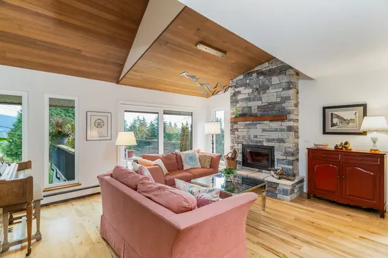 3269 Connaught Avenue, North Vancouver For Sale - image 1