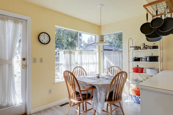 Eating Area - 1101 Clements Avenue, North Vancouver  