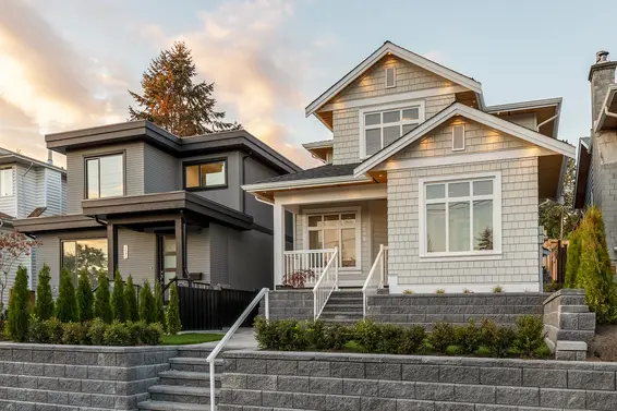 2698 Violet Street, North Vancouver  