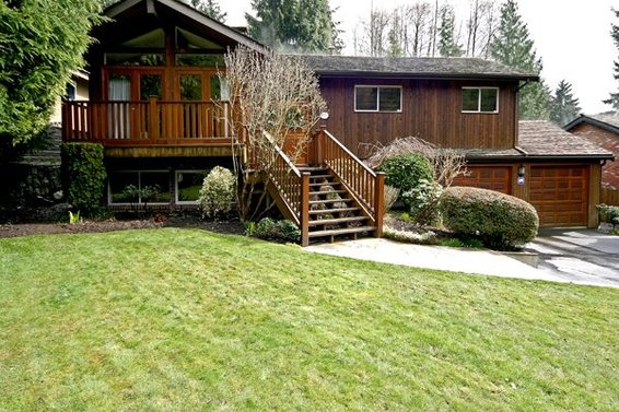 5222 Sarita Avenue, North Vancouver