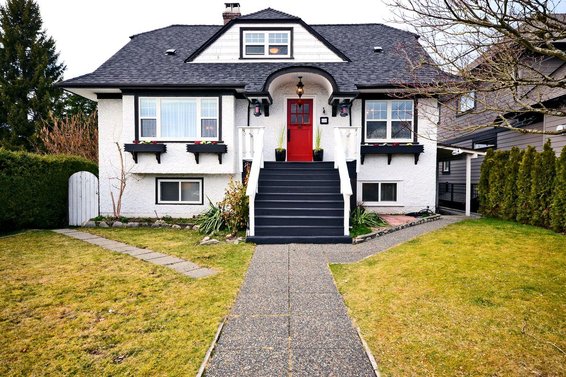 404 East 15th Street, North Vancouver