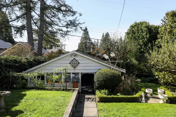 Garden - 329 East 27th Street  