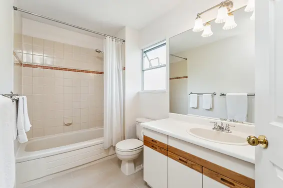 308 West 15th Street, North Vancouver For Sale - image 32