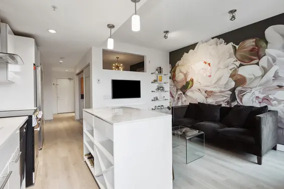 513 733 West 3rd Street, North Vancouver For Sale - image 10