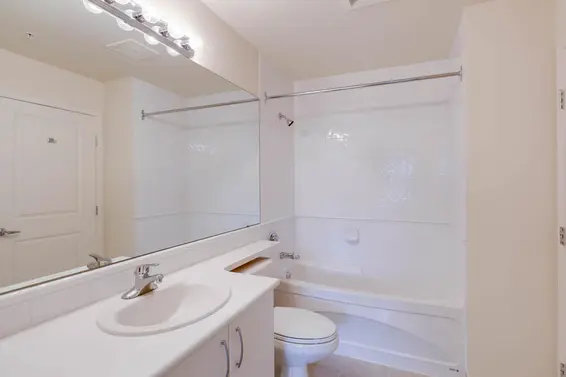 Bathroom - 203-3151 Connaught Crescent, North Vancouver  