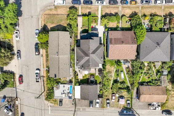 407 East 1st Street, North Vancouver For Sale - image 58