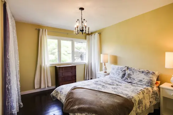 125 Carisbrooke Crescent, North Vancouver For Sale - image 18